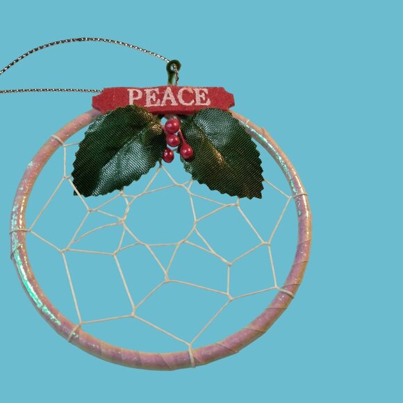 White Dreamcatcher Christmas Tree Ornament Peace Holly Berry 3 inch - Picture 1 of 4